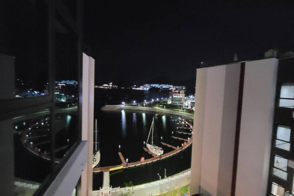 The Castle Ocean Marina Double Suite Yeosu Exteriör bild