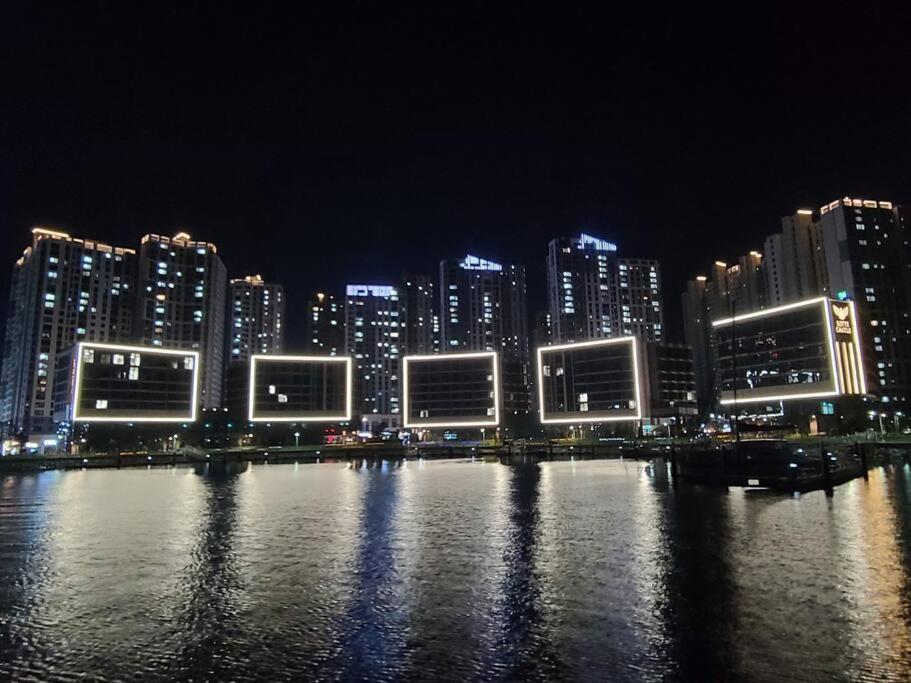The Castle Ocean Marina Double Suite Yeosu Exteriör bild