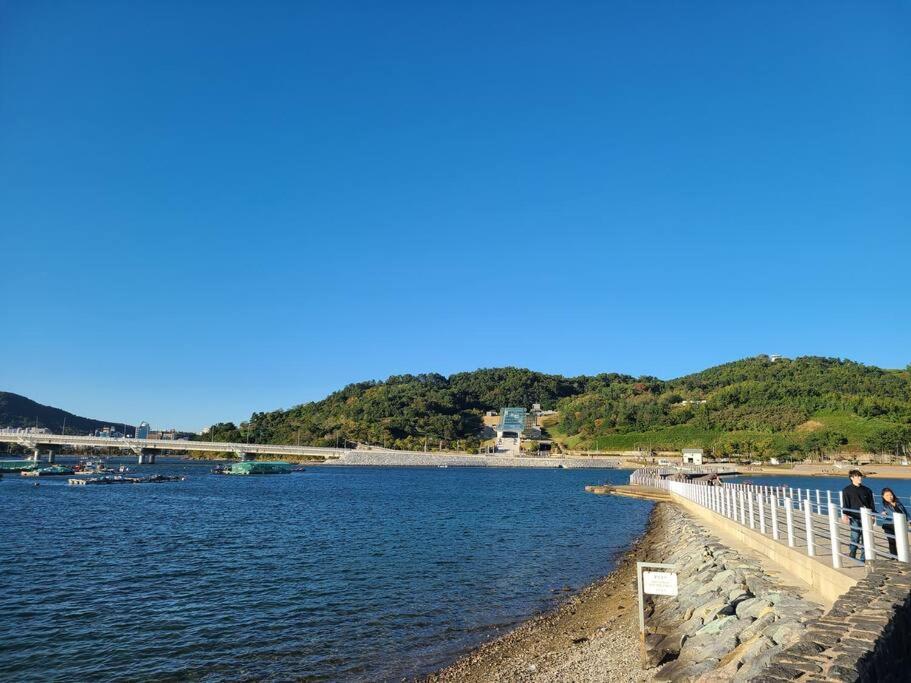 The Castle Ocean Marina Double Suite Yeosu Exteriör bild