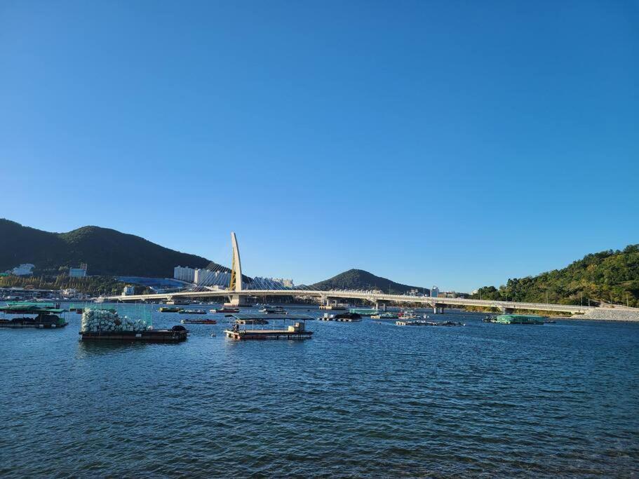 The Castle Ocean Marina Double Suite Yeosu Exteriör bild